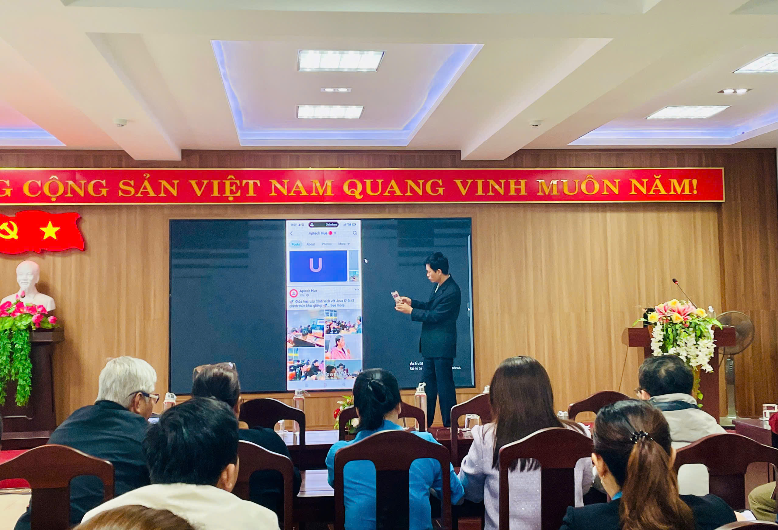 HueCIT tập huấn AI cho cán bộ Công đoàn Huế